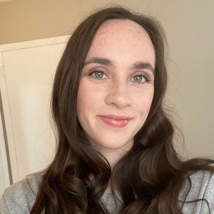 Meet your Posher, Sloane